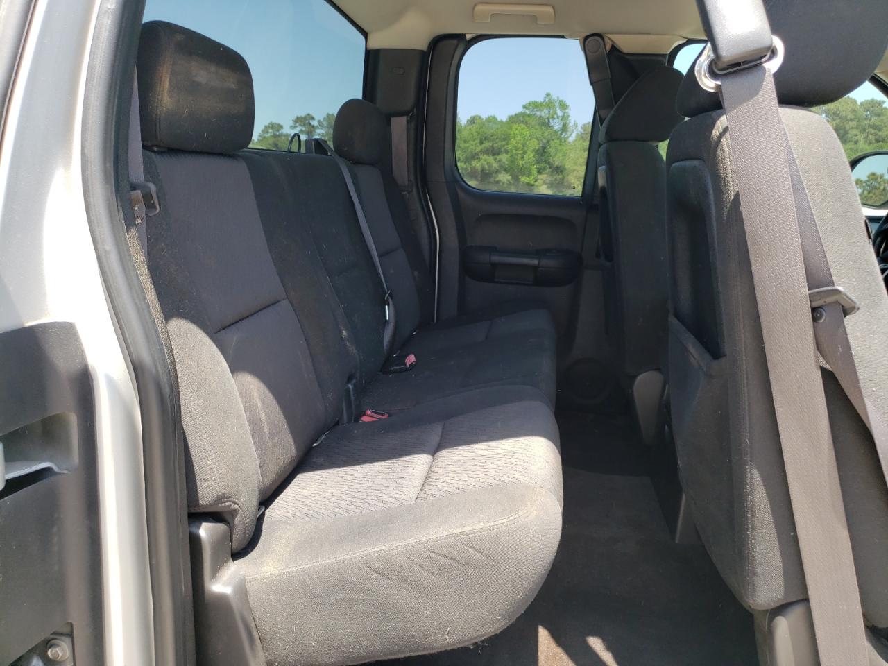 Photo 6 from auction – 2011 GMC SIERRA C15 with VIN 1GTR1VEA3BZ416416