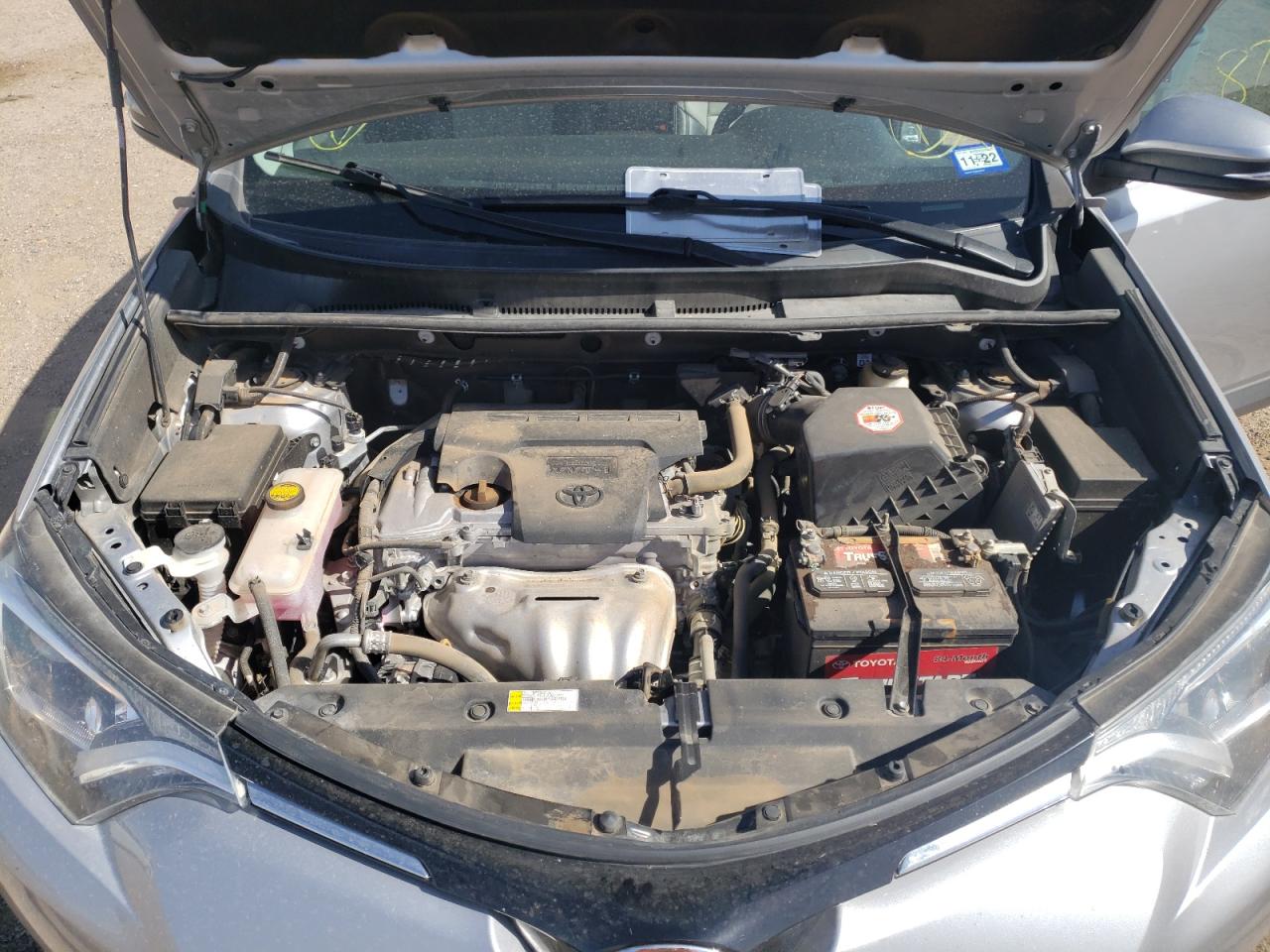 Photo 12 from auction – 2016 TOYOTA RAV4 XLE with VIN 2T3WFREV7GW288347