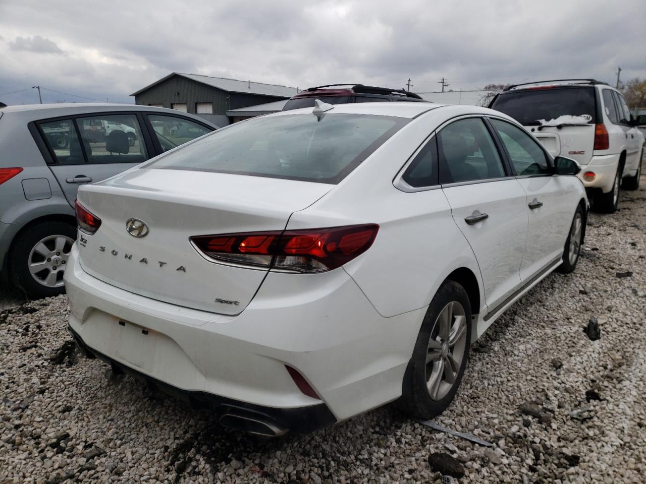 Photo 4 from auction – 2019 HYUNDAI SONATA LIM with VIN 5NPE34AF6KH764464