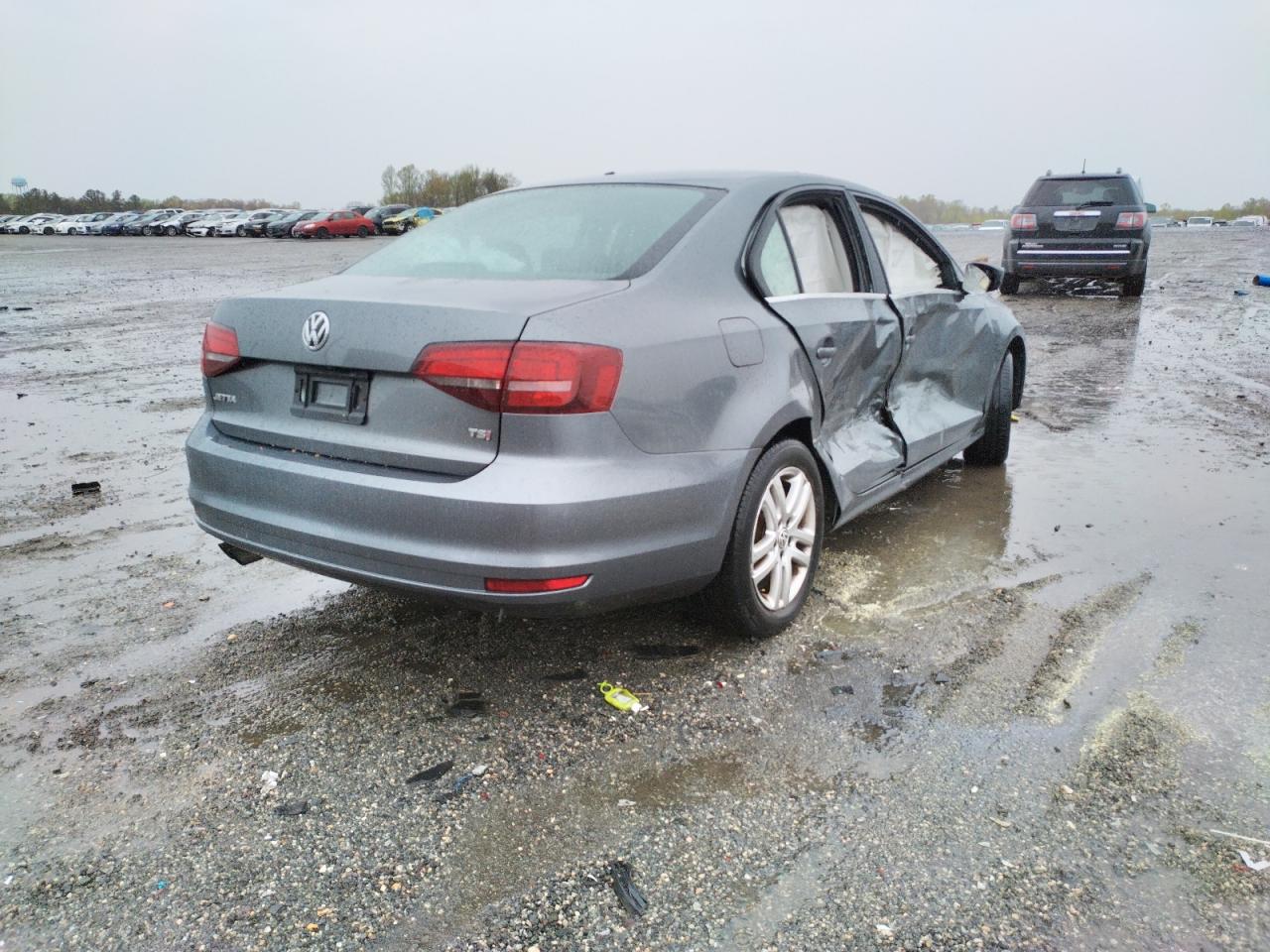Photo 4 from auction – 2017 VOLKSWAGEN JETTA with VIN 3VW2B7AJ4HM272723