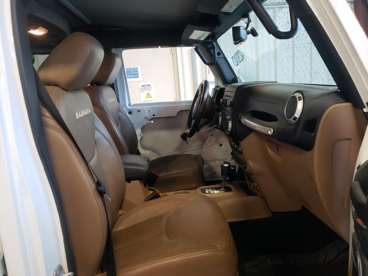Photo 5 from auction – 2014 JEEP WRANGLER U with VIN 1C4BJWEG8EL273305