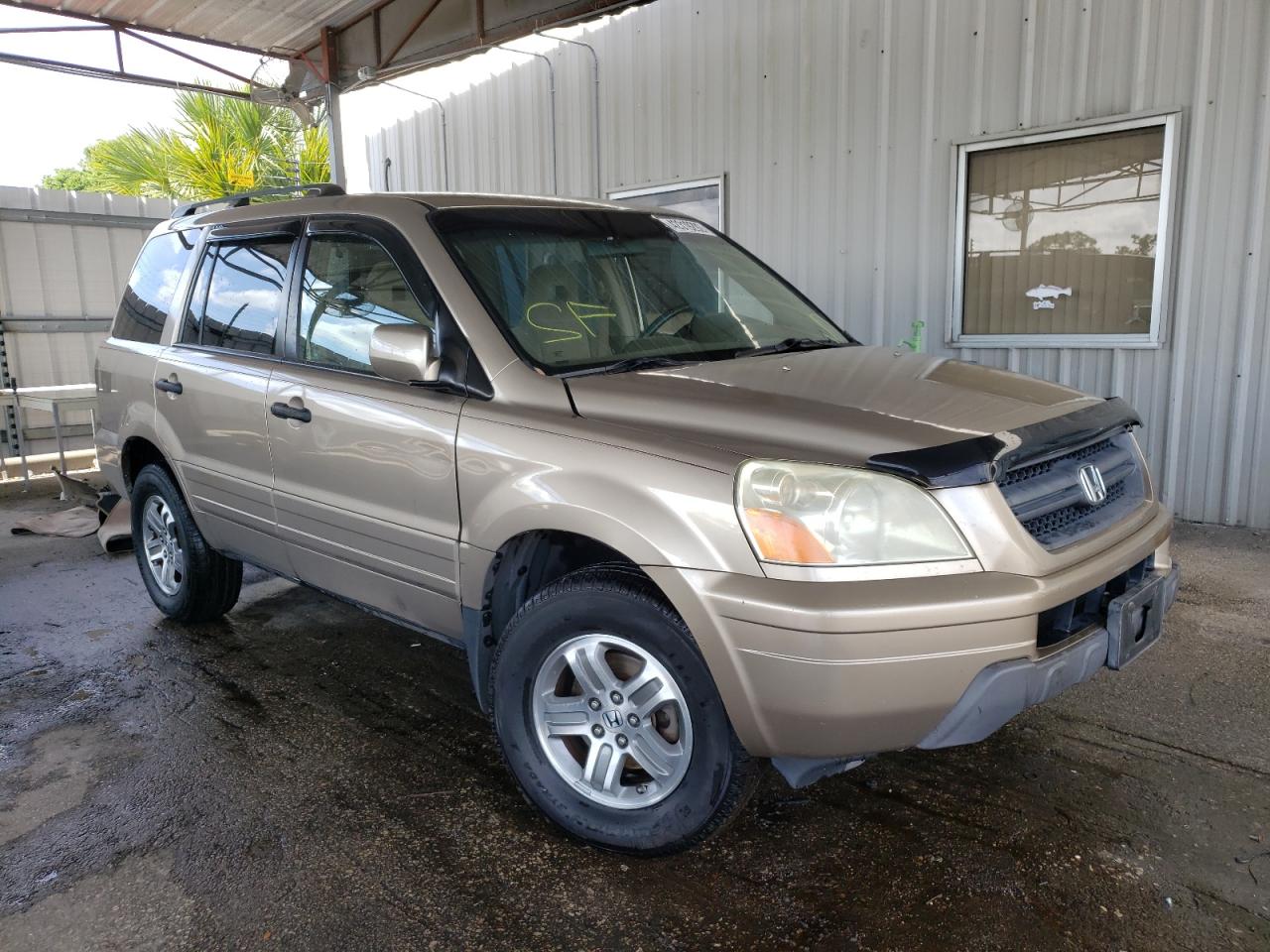 HONDA PILOT EX 2005 with VIN 5FNYF18485B015854 - Photo from auction