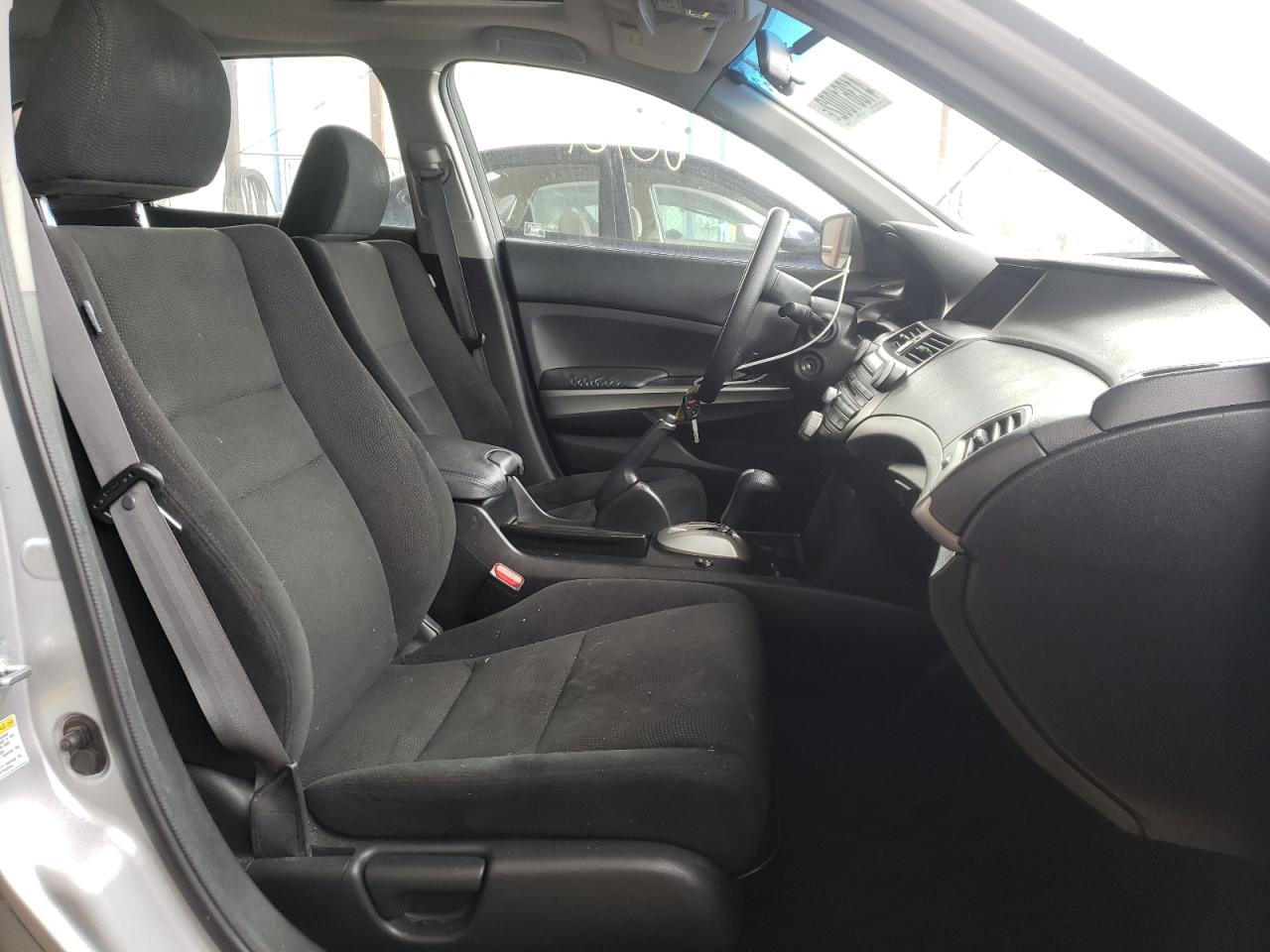 Photo 5 from auction – 2010 HONDA ACCORD EX with VIN 1HGCP2F74AA000511