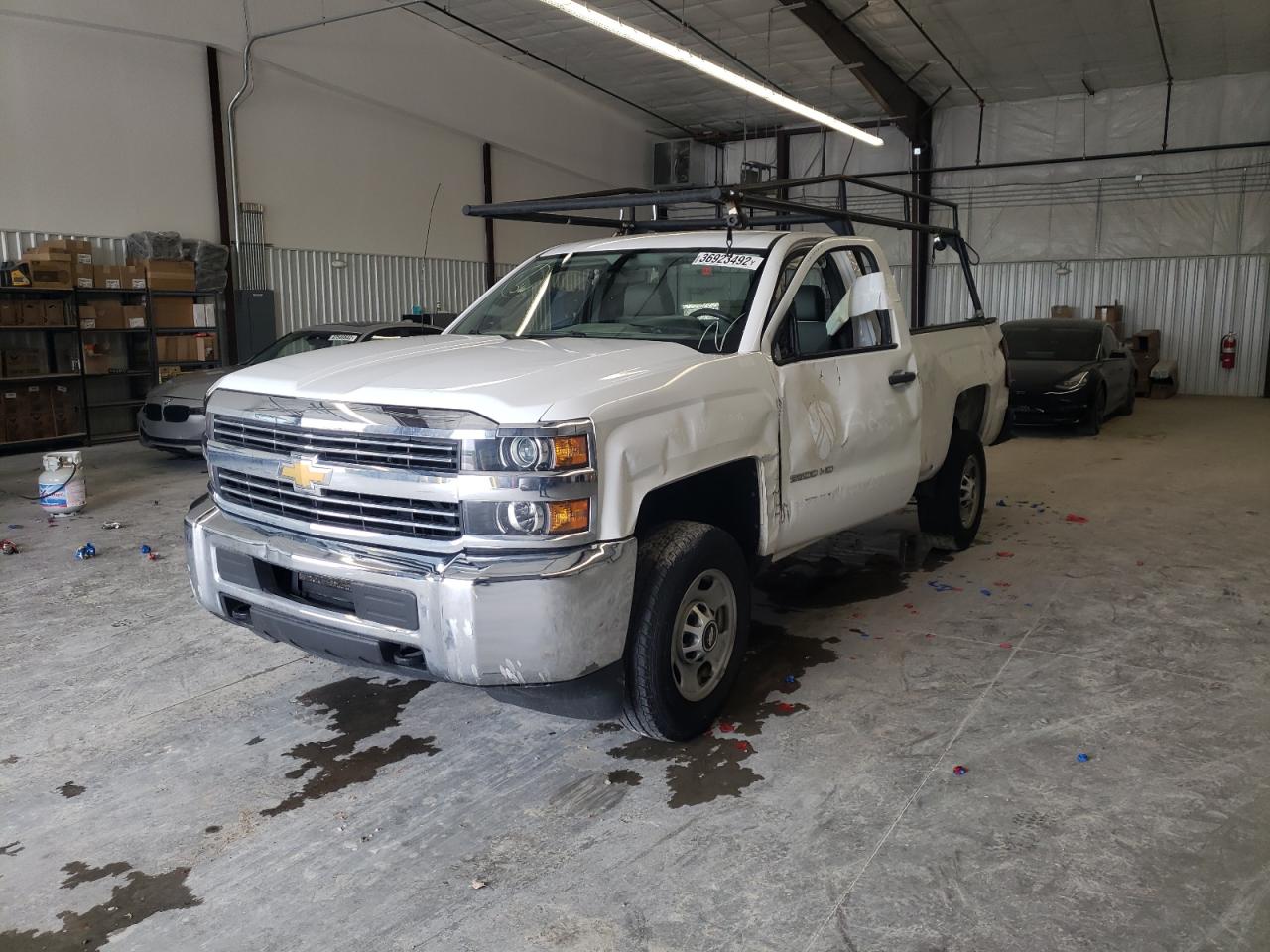 Photo 2 from auction – 2018 CHEVROLET SILVERADO with VIN 1GC0CUEG8JZ351840