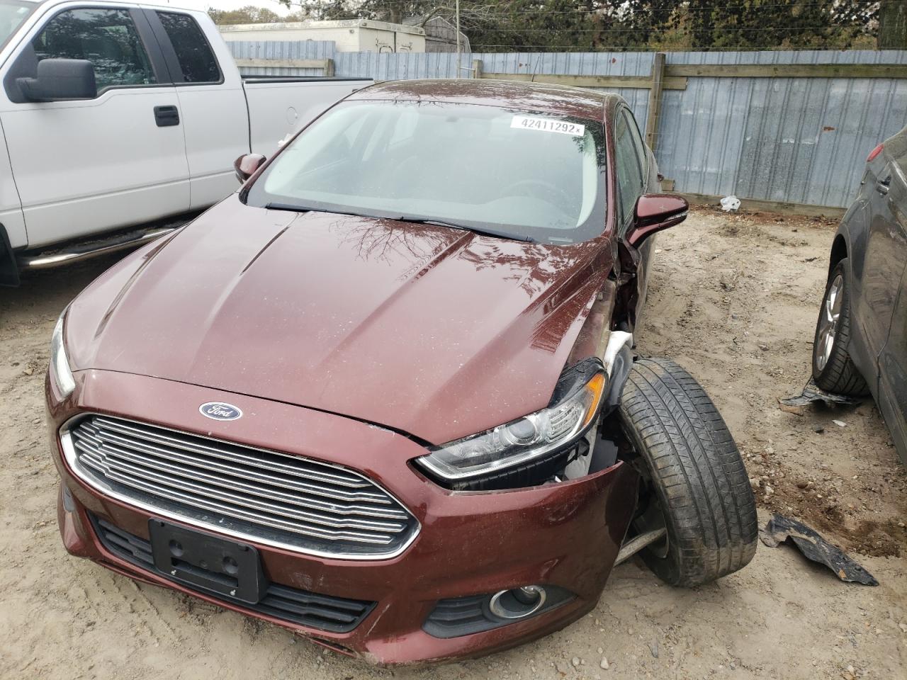 Photo 2 from auction – 2016 FORD FUSION SE with VIN 3FA6P0HD4GR286299