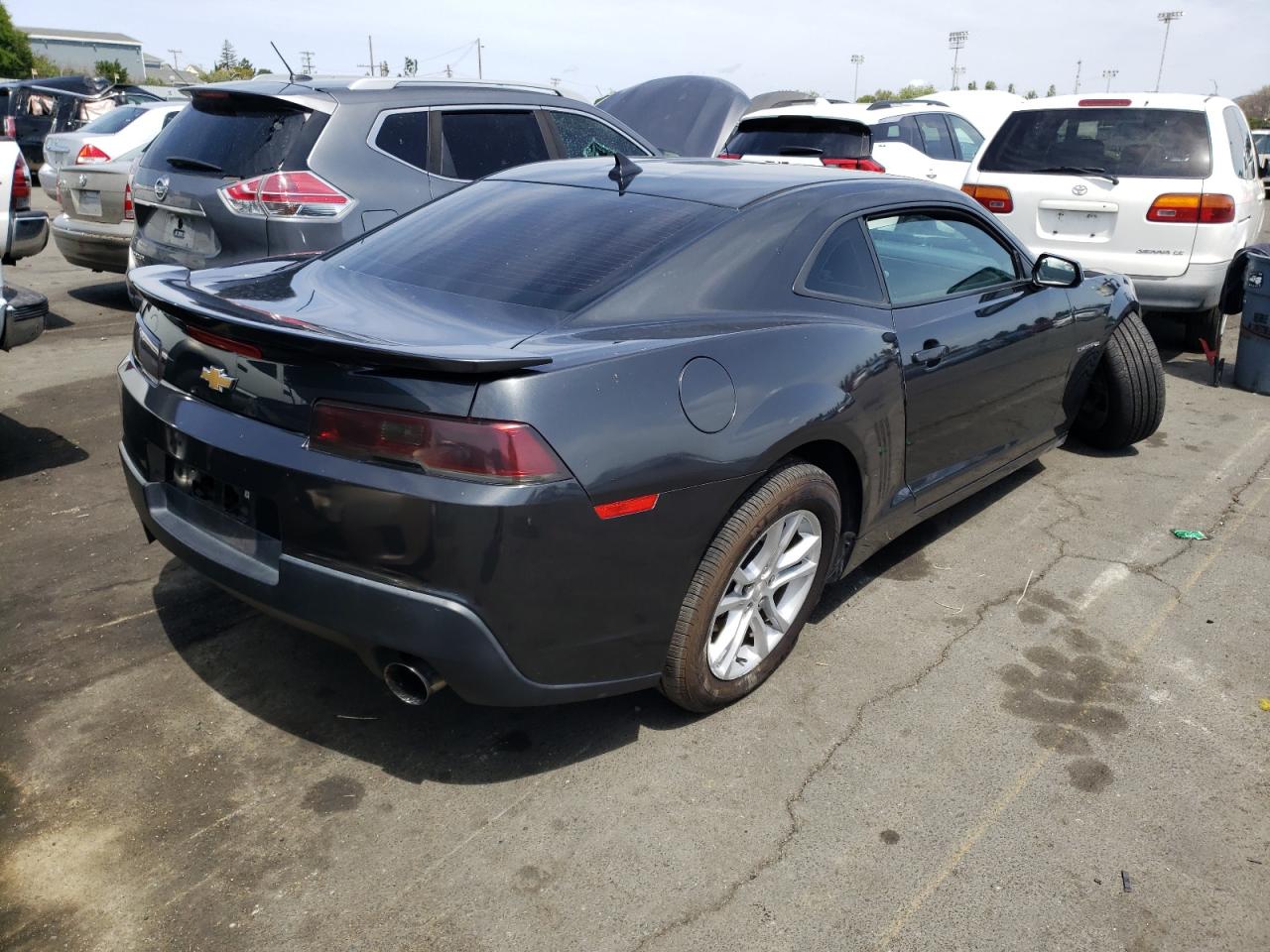 Photo 4 from auction – 2015 CHEVROLET CAMARO LS with VIN 2G1FB1E34F9309961