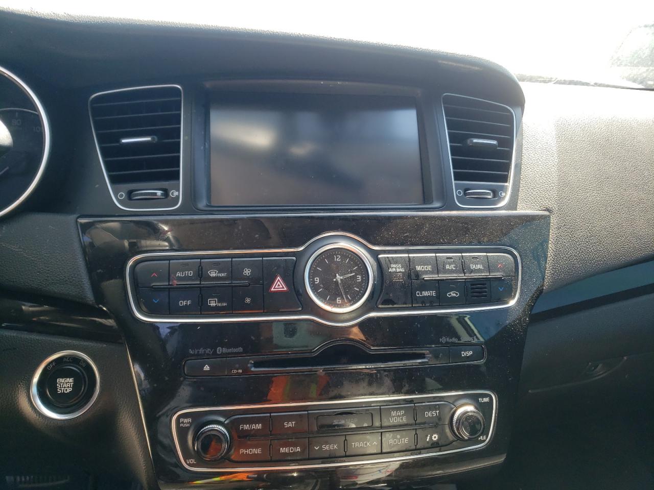 Photo 9 from auction – 2014 KIA CADENZA PR with VIN KNALN4D73E5134909