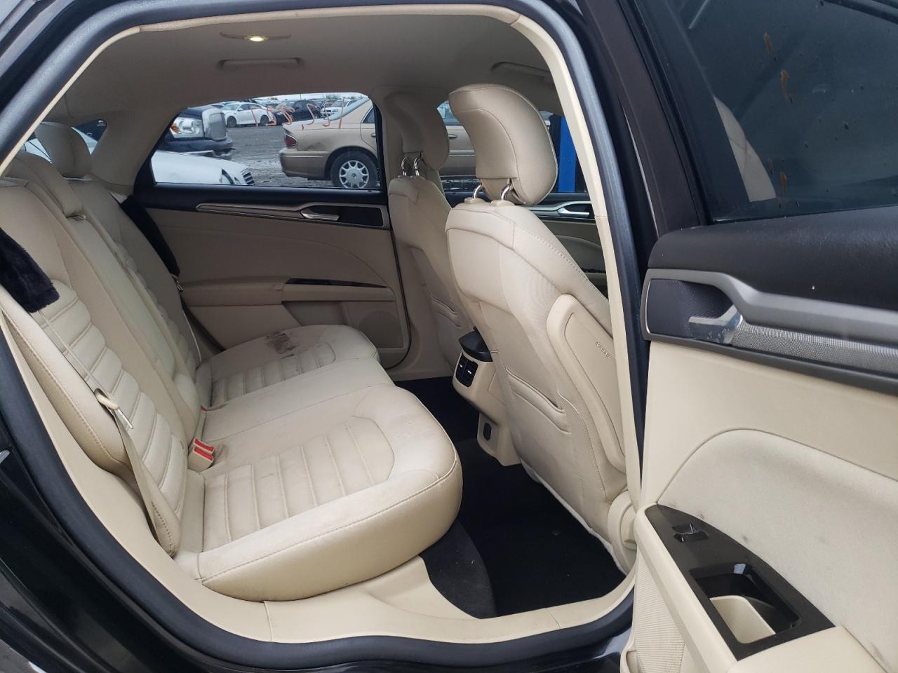 Photo 6 from auction – 2014 FORD FUSION SE with VIN 1FA6P0HDXE5351236