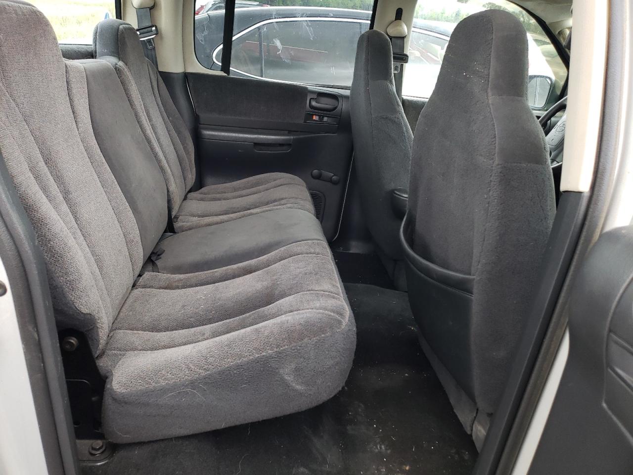 Photo 6 from auction – 2004 DODGE DAKOTA QUA with VIN 1D7HL38K14S524470