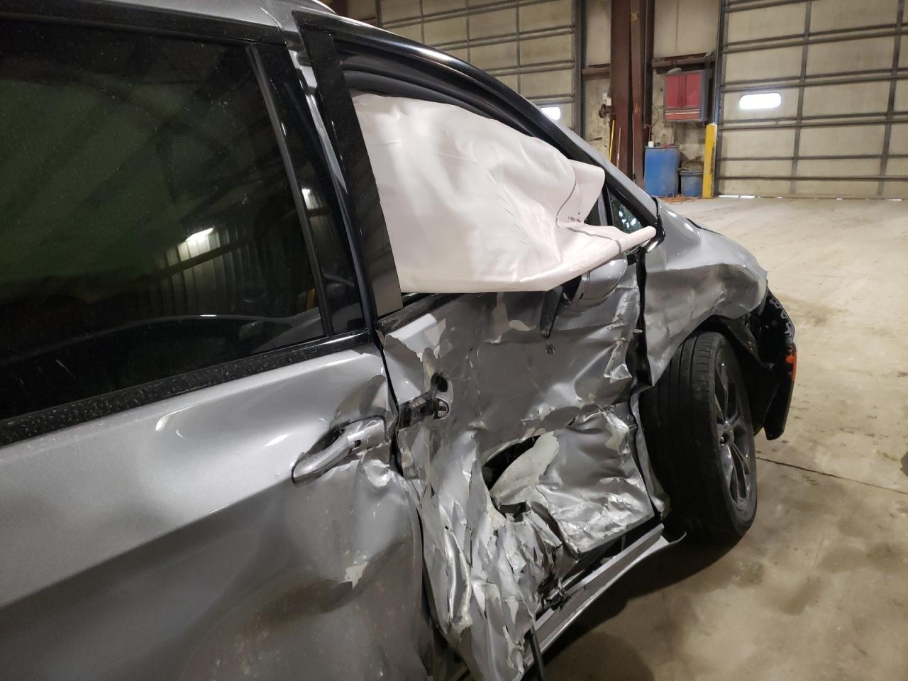 Photo 9 from auction – 2020 CHRYSLER PACIFICA T with VIN 2C4RC1BG3LR116303