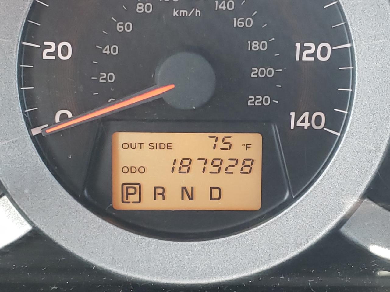 Photo 8 from auction – 2007 TOYOTA RAV4 with VIN JTMZD33V276032217