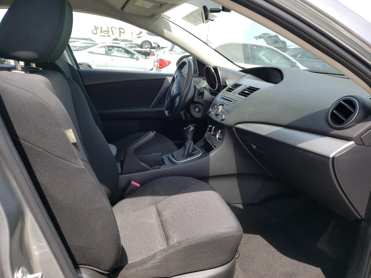 Photo 5 from auction – 2013 MAZDA 3 I with VIN JM1BL1UP6D1824033