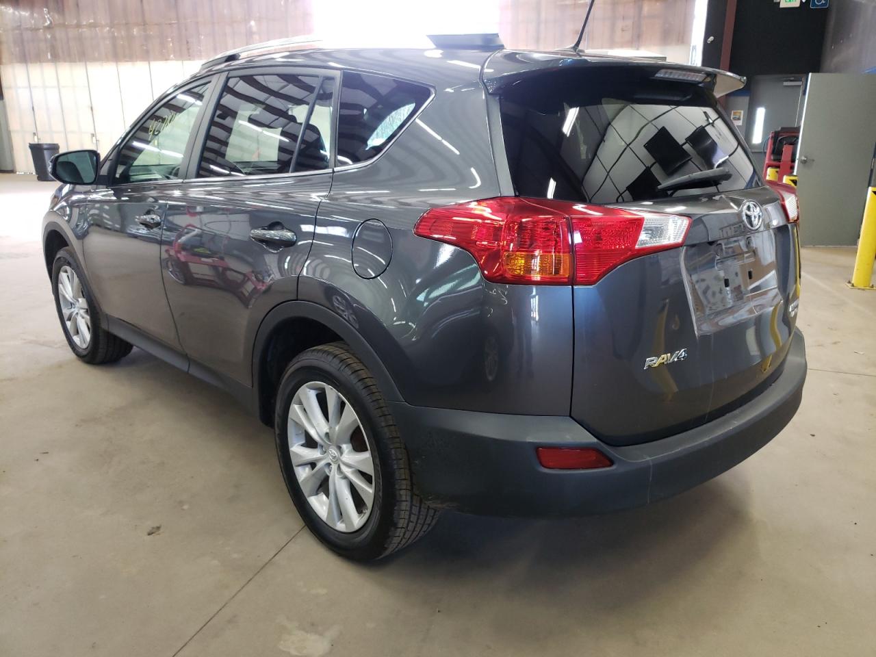 Photo 3 from auction – 2014 TOYOTA RAV4 LIMIT with VIN 2T3DFREV7EW168939