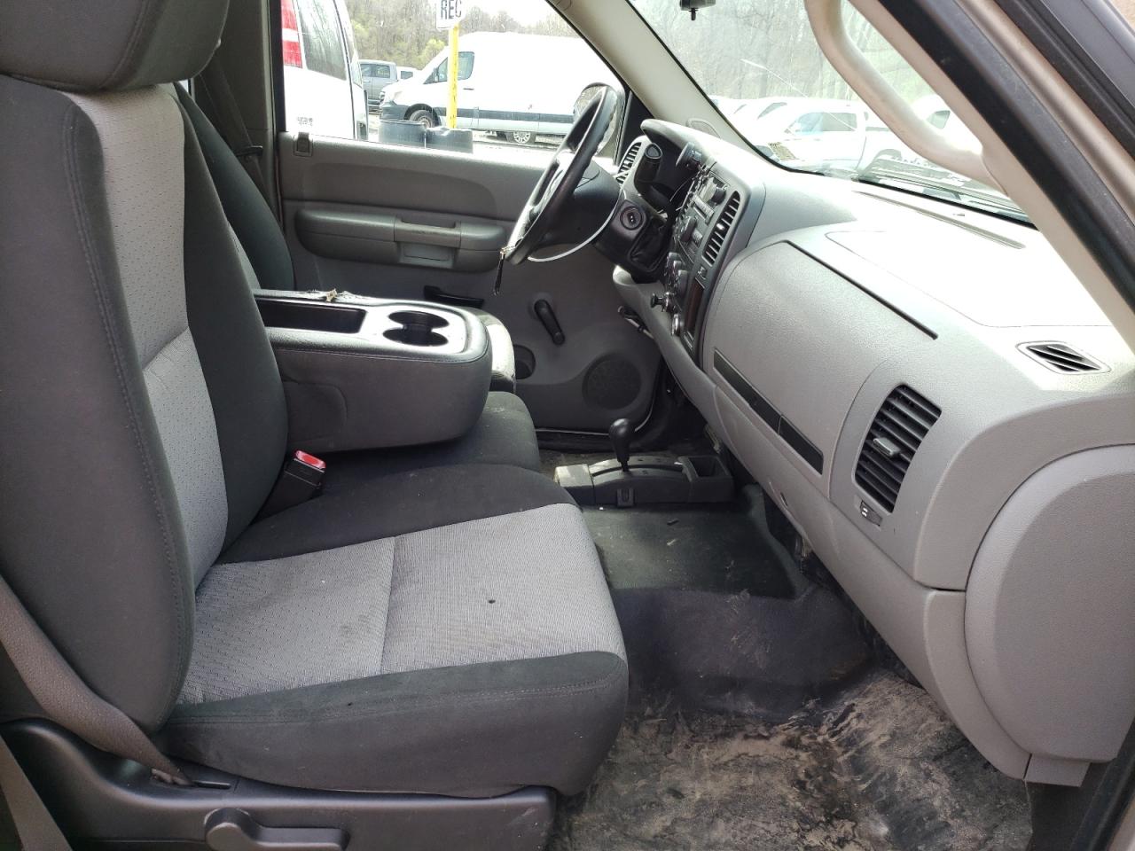 Photo 5 from auction – 2009 CHEVROLET SILVERADO with VIN 1GCEK19069Z254765