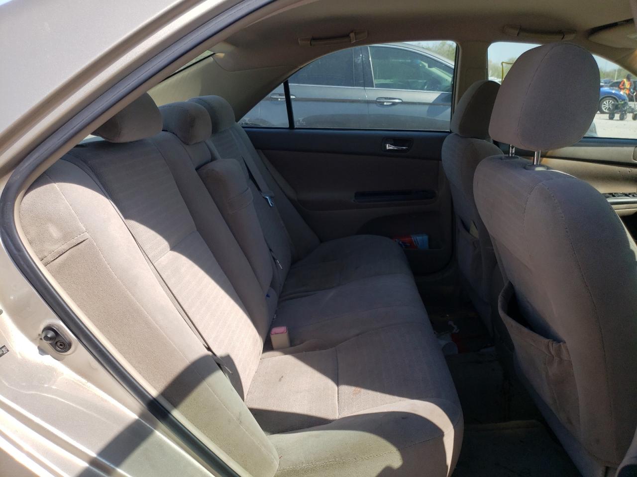 Photo 6 from auction – 2005 TOYOTA CAMRY LE with VIN 4T1BE32K05U071883