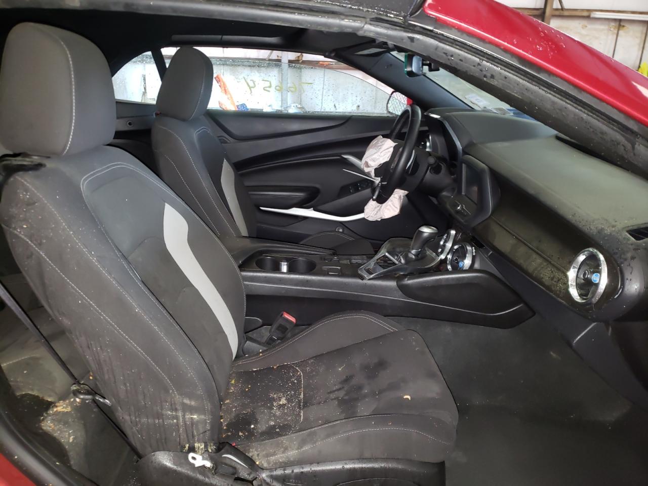 Photo 5 from auction – 2016 CHEVROLET CAMARO LT with VIN 1G1FB3DX8G0172776