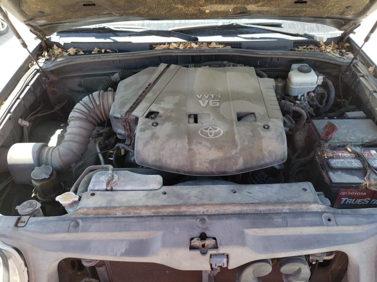 Photo 7 from auction – 2005 TOYOTA 4RUNNER SR with VIN JTEZU14R750050939