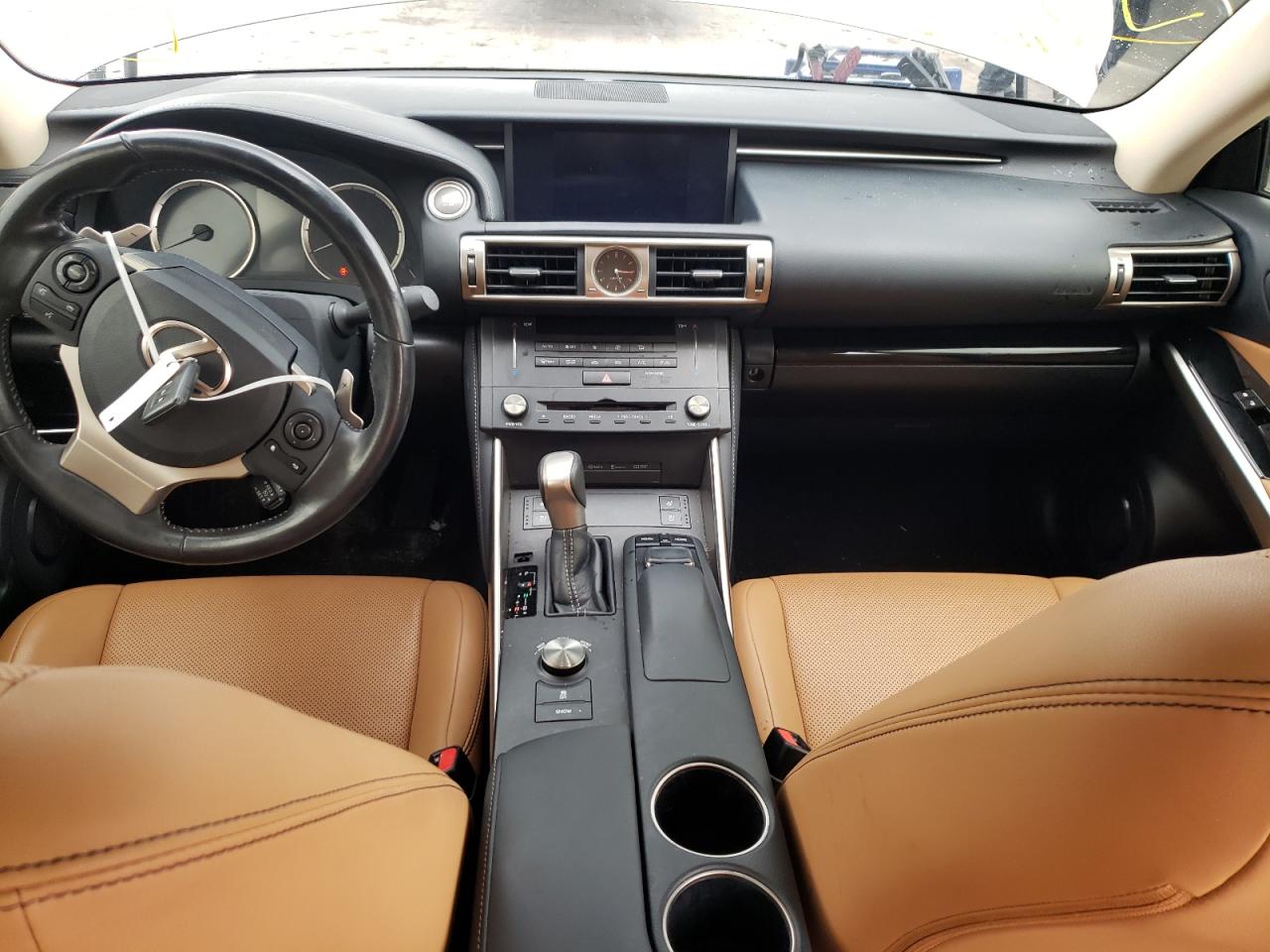 Photo 9 from auction – 2016 LEXUS IS 300 with VIN JTHCM1D28G5010158