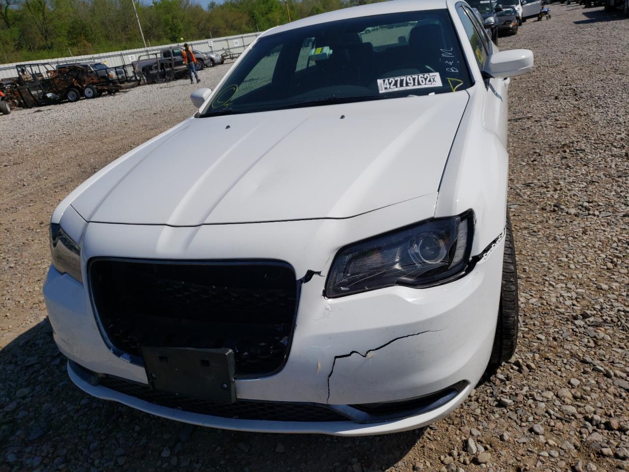Photo 9 from auction – 2020 CHRYSLER 300 S with VIN 2C3CCAGG2LH141976