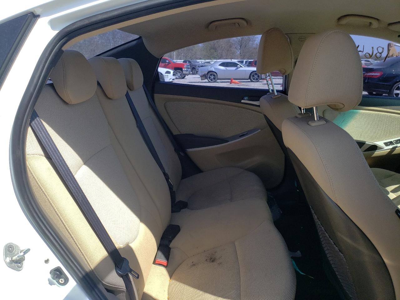 Photo 6 from auction – 2012 HYUNDAI ACCENT GLS with VIN KMHCT4AE0CU042957