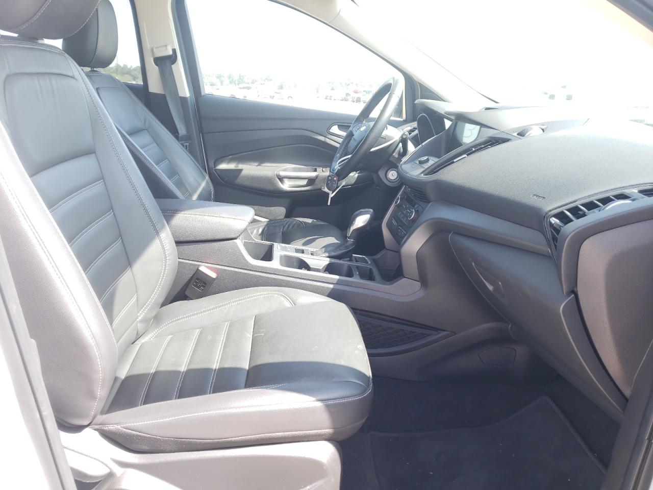 Photo 9 from auction – 2018 FORD ESCAPE SEL with VIN 1FMCU9HD6JUD30535
