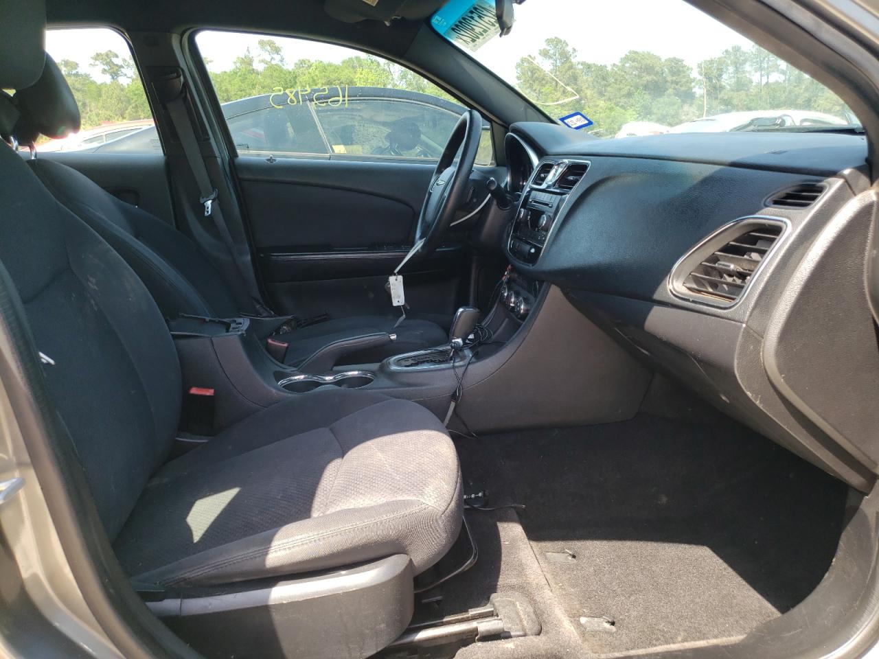 Photo 5 from auction – 2012 CHRYSLER 200 LX with VIN 1C3CCBABXCN320583