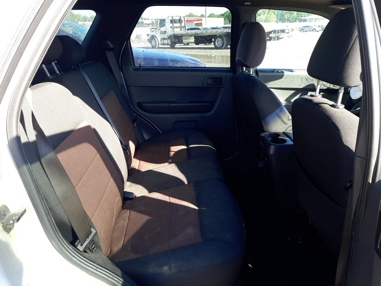 Photo 6 from auction – 2008 FORD ESCAPE XLT with VIN 1FMCU03Z98KB49109