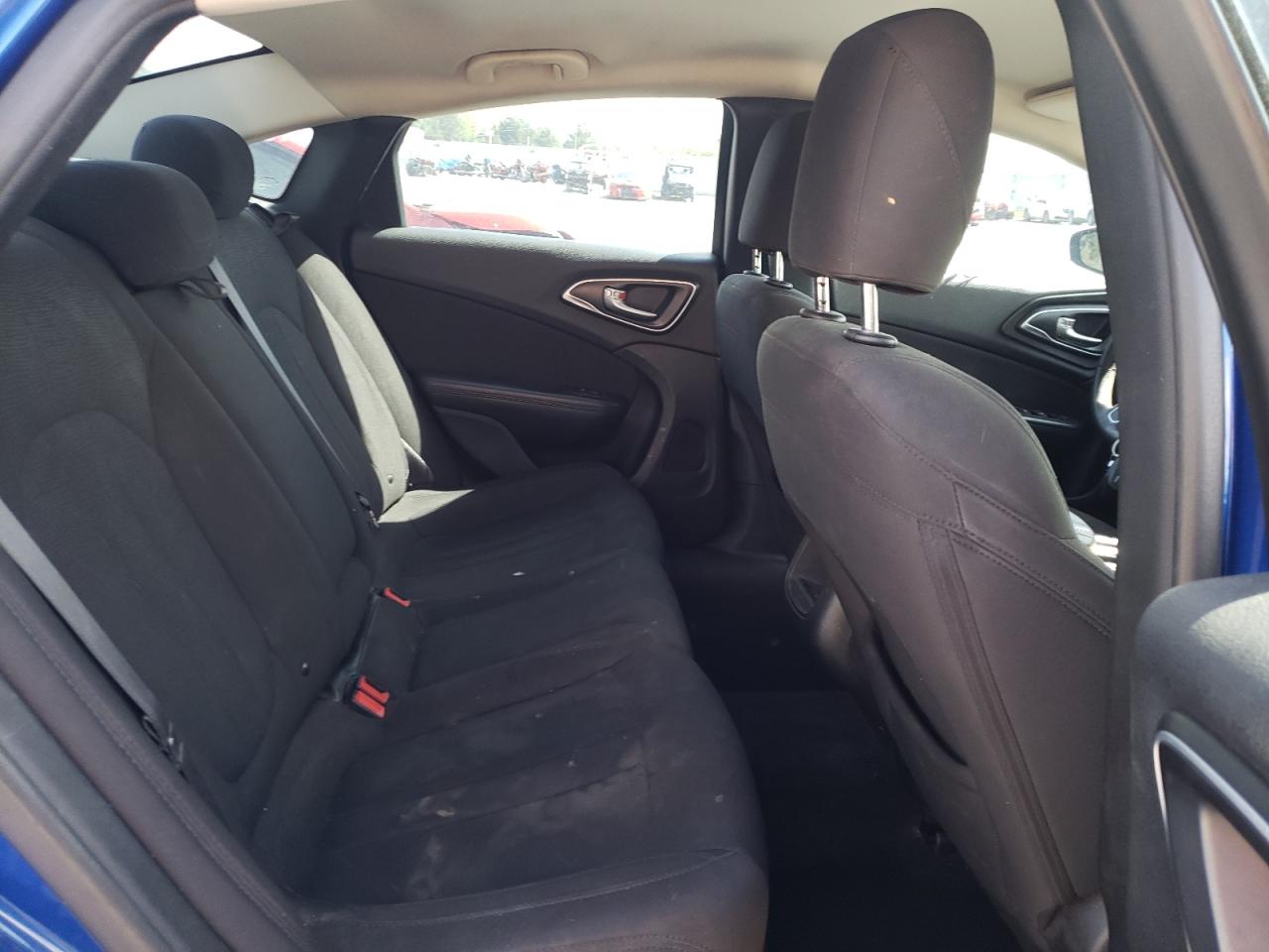 Photo 6 from auction – 2015 CHRYSLER 200 LIMITE with VIN 1C3CCCAB8FN564789