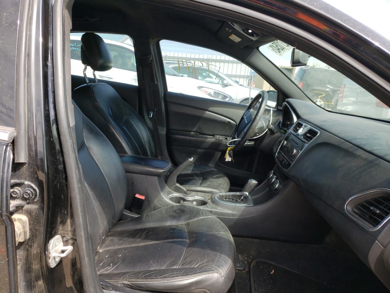 Photo 5 from auction – 2013 CHRYSLER 200 LIMITE with VIN 1C3CCBCGXDN506456