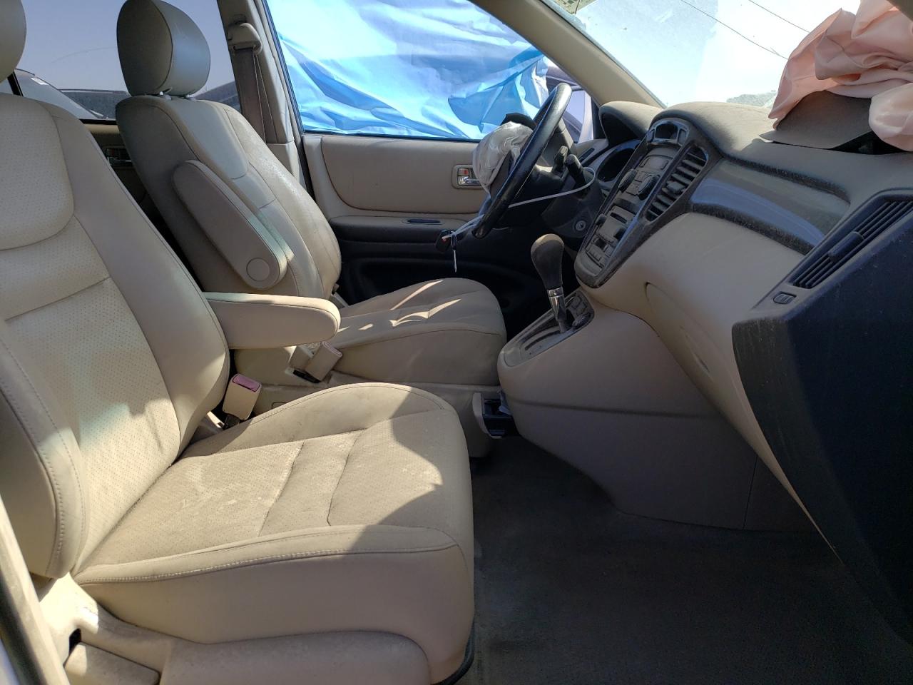 Photo 5 from auction – 2001 TOYOTA HIGHLANDER with VIN JTEHF21A910013119