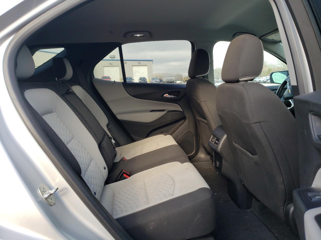 Photo 6 from auction – 2018 CHEVROLET EQUINOX LT with VIN 2GNAXSEV5J6241858
