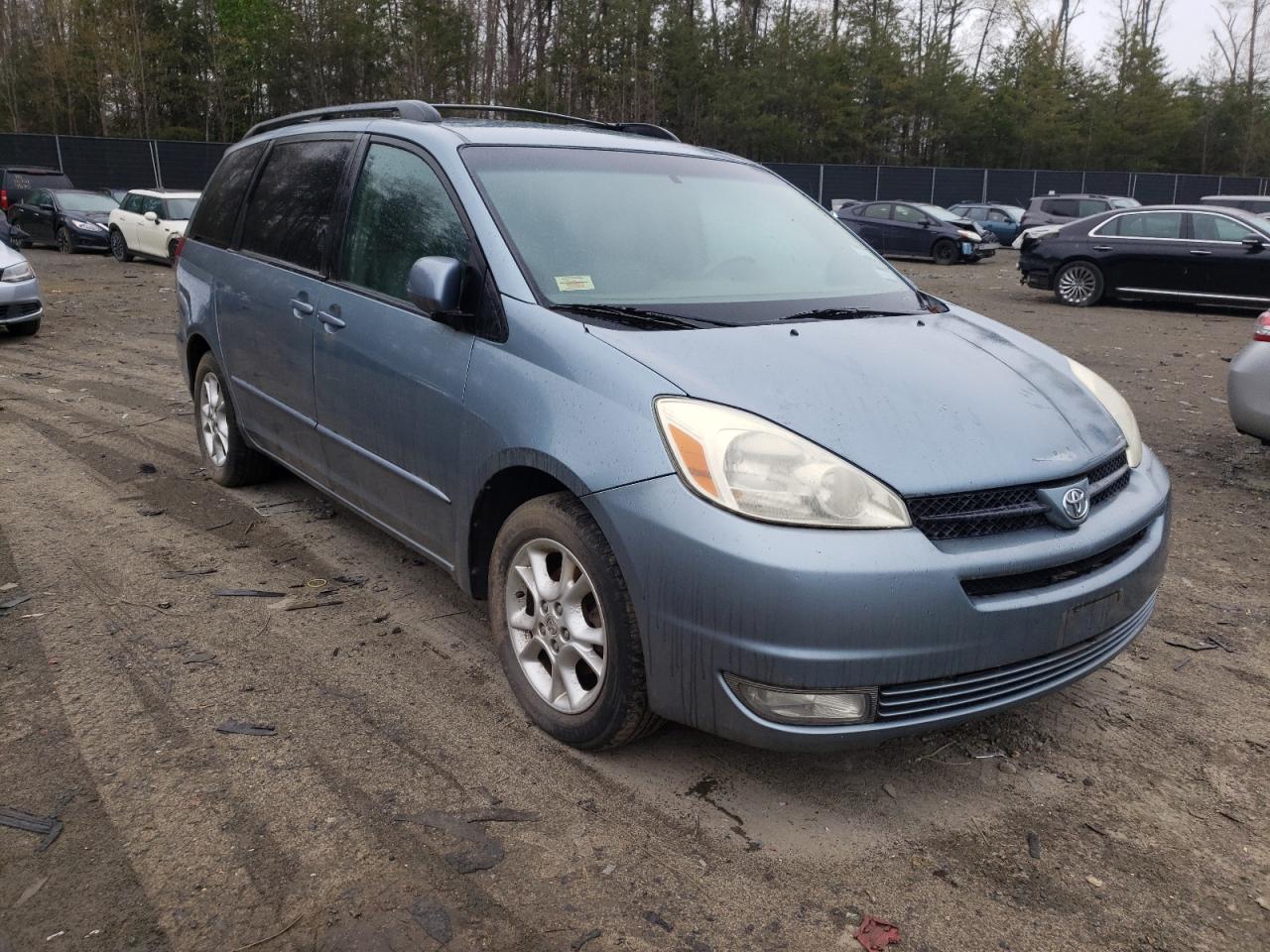 TOYOTA SIENNA XLE 2004 with VIN 5TDZA22C74S197503 - Photo from auction