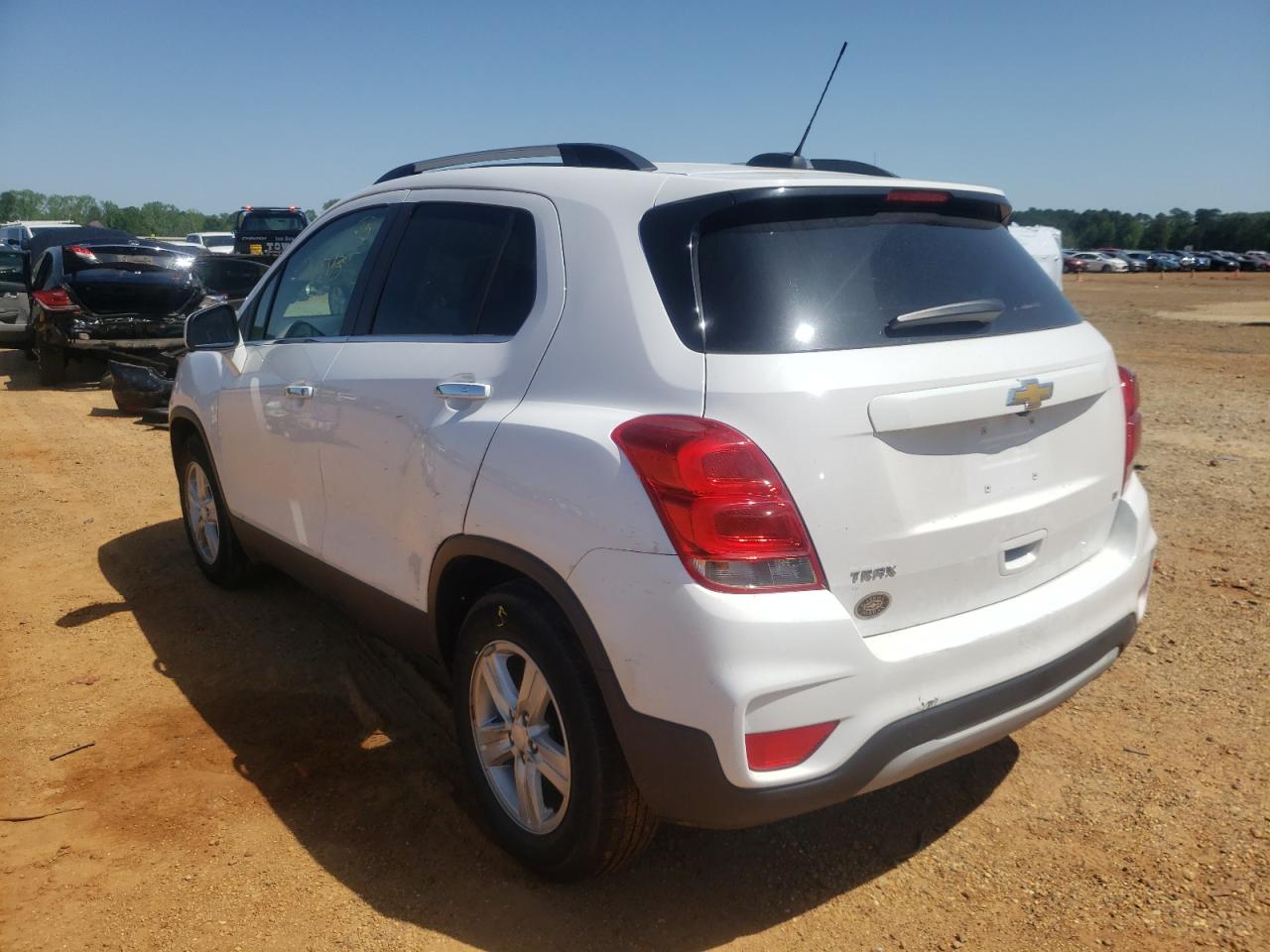 Photo 3 from auction – 2017 CHEVROLET TRAX 1LT with VIN 3GNCJLSB1HL227259