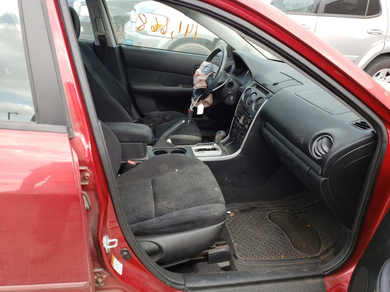 Photo 5 from auction – 2006 MAZDA 6 S with VIN 1YVHP80DX65M62989