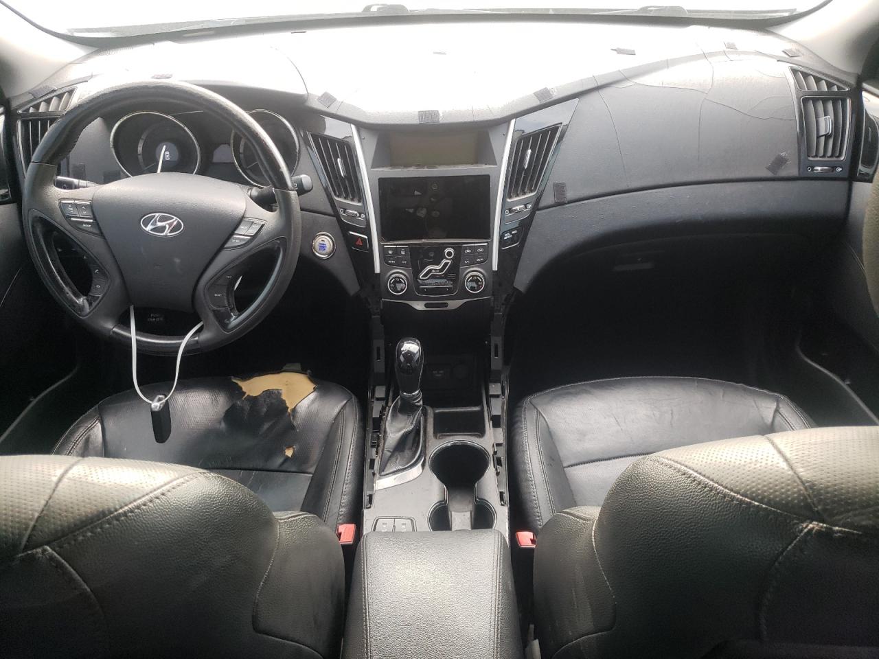 Photo 9 from auction – 2011 HYUNDAI SONATA SE with VIN 5NPEC4AC2BH255767