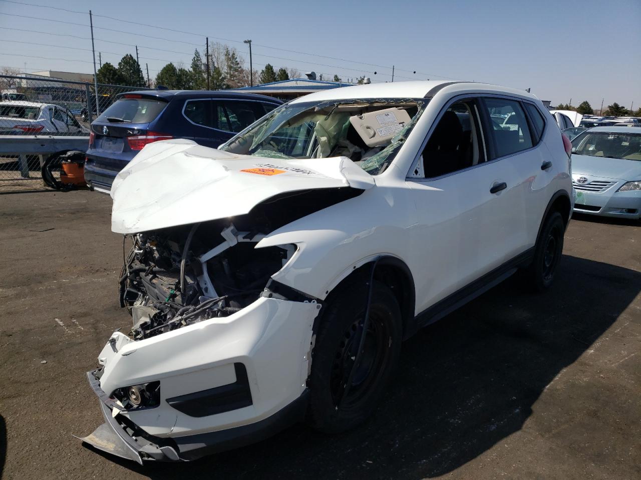 Photo 2 from auction – 2017 NISSAN ROGUE S with VIN KNMAT2MT1HP576873