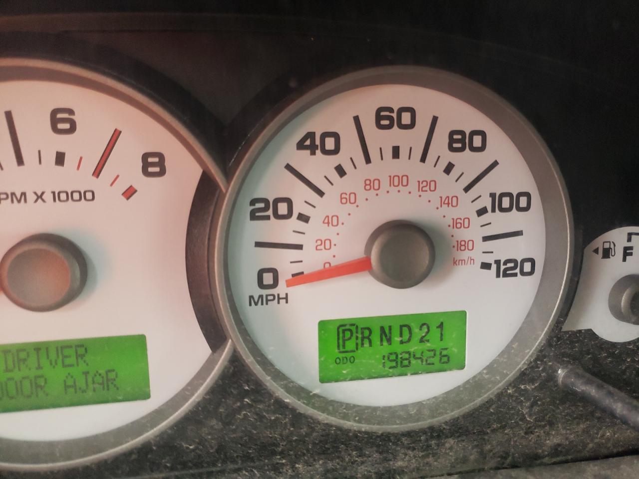 Photo 8 from auction – 2006 FORD ESCAPE LIM with VIN 1FMYU94166KA72120