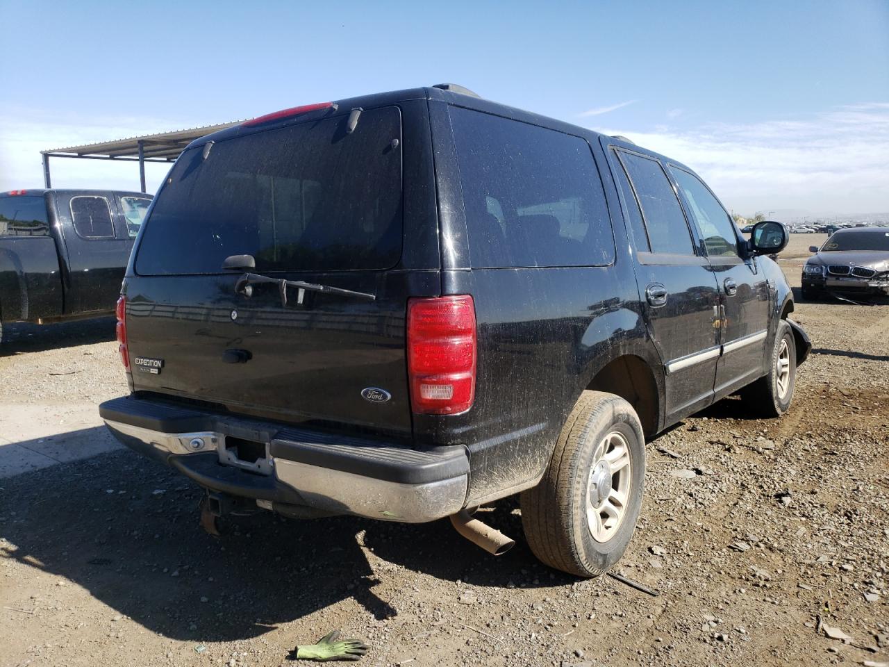 Photo 4 from auction – 2002 FORD EXPEDITION with VIN 1FMRU15W72LA58764