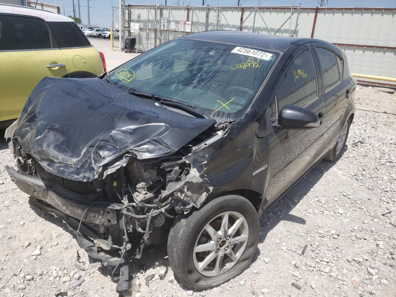 Photo 2 from auction – 2013 TOYOTA PRIUS C with VIN JTDKDTB37D1048472