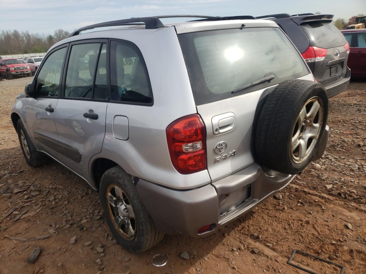 Photo 3 from auction – 2004 TOYOTA RAV4 with VIN JTEGD20V240011710
