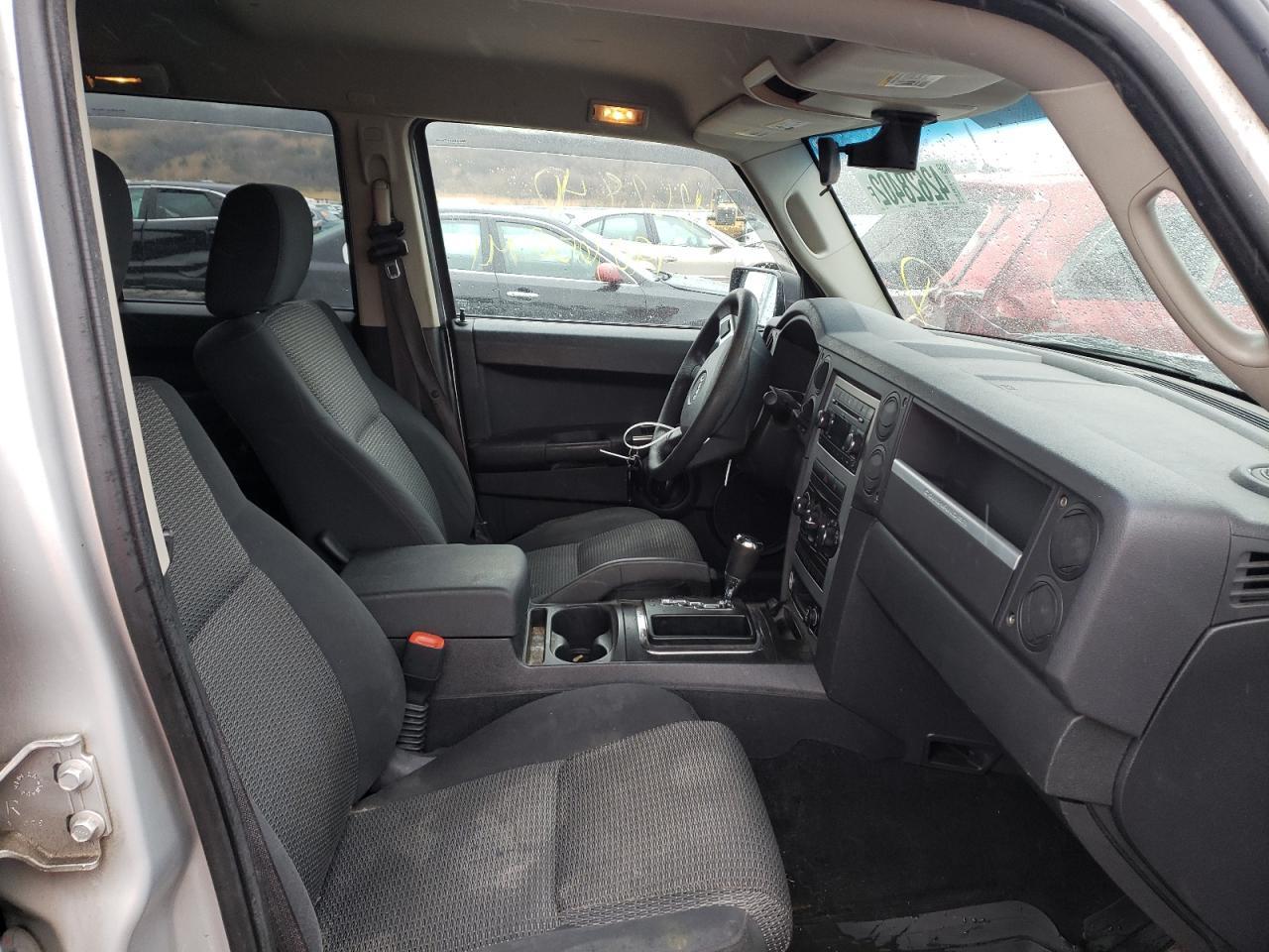 Photo 5 from auction – 2008 JEEP COMMANDER with VIN 1J8HG48K18C132618