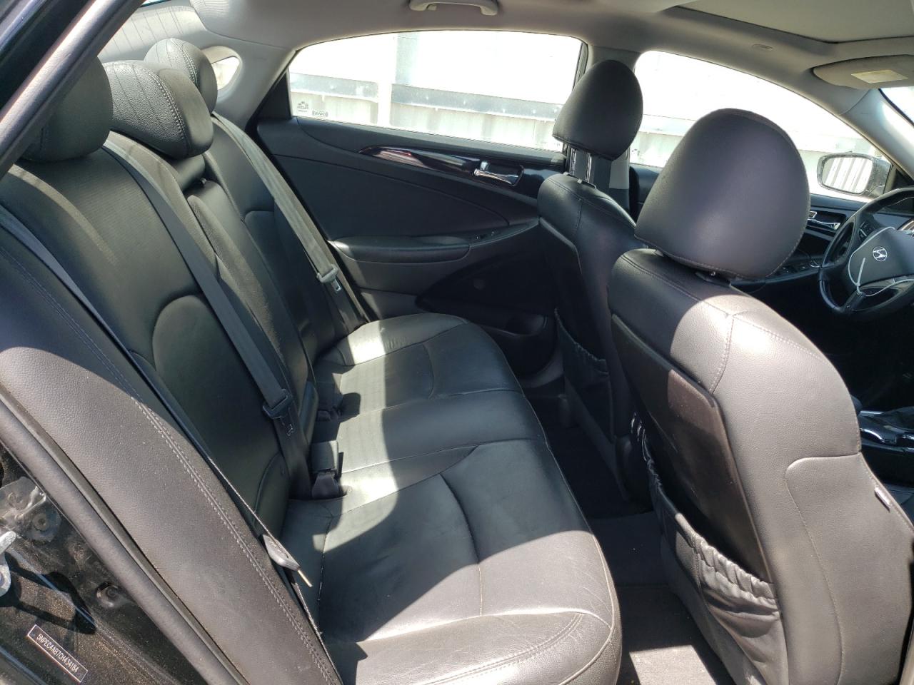 Photo 6 from auction – 2012 HYUNDAI SONATA SE with VIN 5NPEC4AB7CH434184