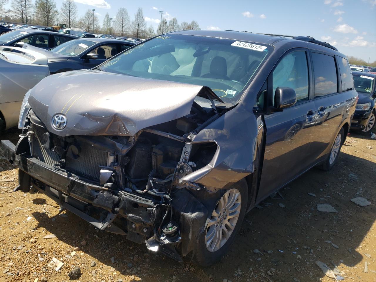 Photo 2 from auction – 2016 TOYOTA SIENNA XLE with VIN 5TDYK3DC6GS717982