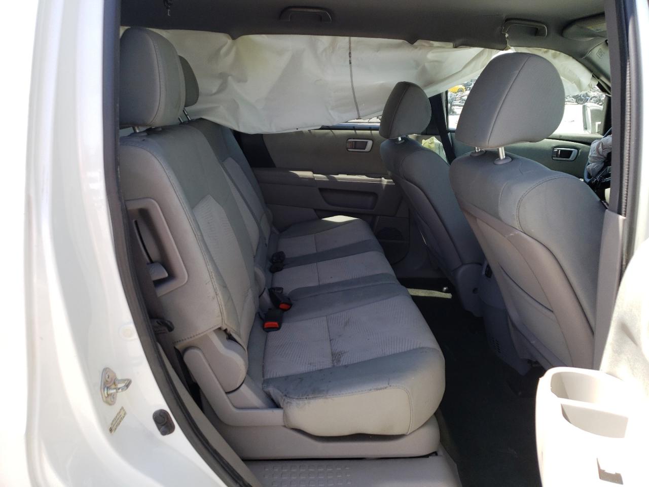 Zdjęcie 6 z aukcji – 2015 HONDA PILOT LX z VIN 5FNYF3H22FB013464