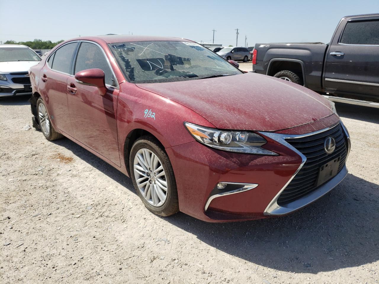 LEXUS ES 350 2017 with VIN 58ABK1GG7HU040158 - Photo from auction
