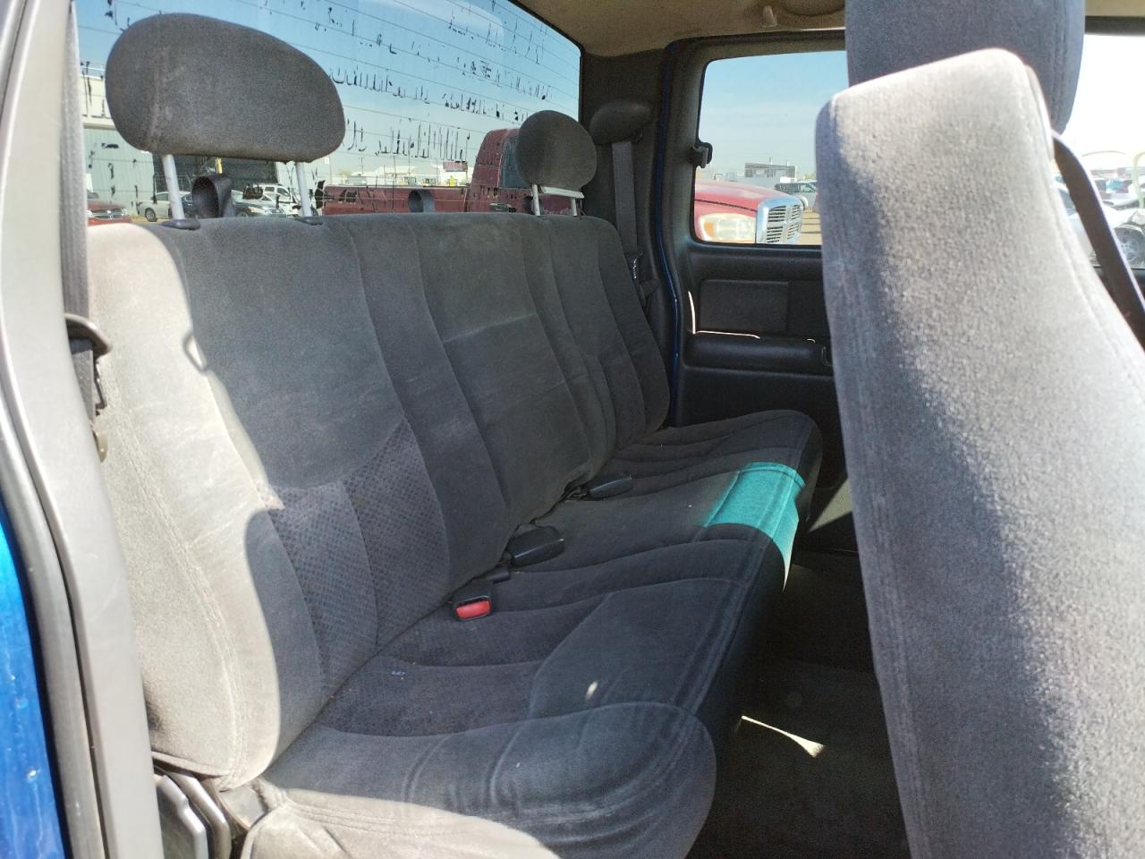 Photo 6 from auction – 2003 CHEVROLET SILVERADO with VIN 2GCEC19T031252937