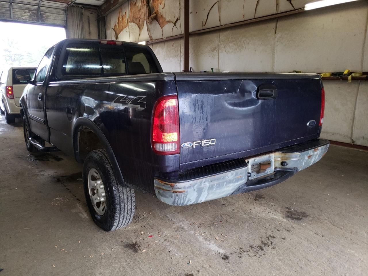 Photo 3 from auction – 2001 FORD F150 with VIN 2FTPF18L41CA68992