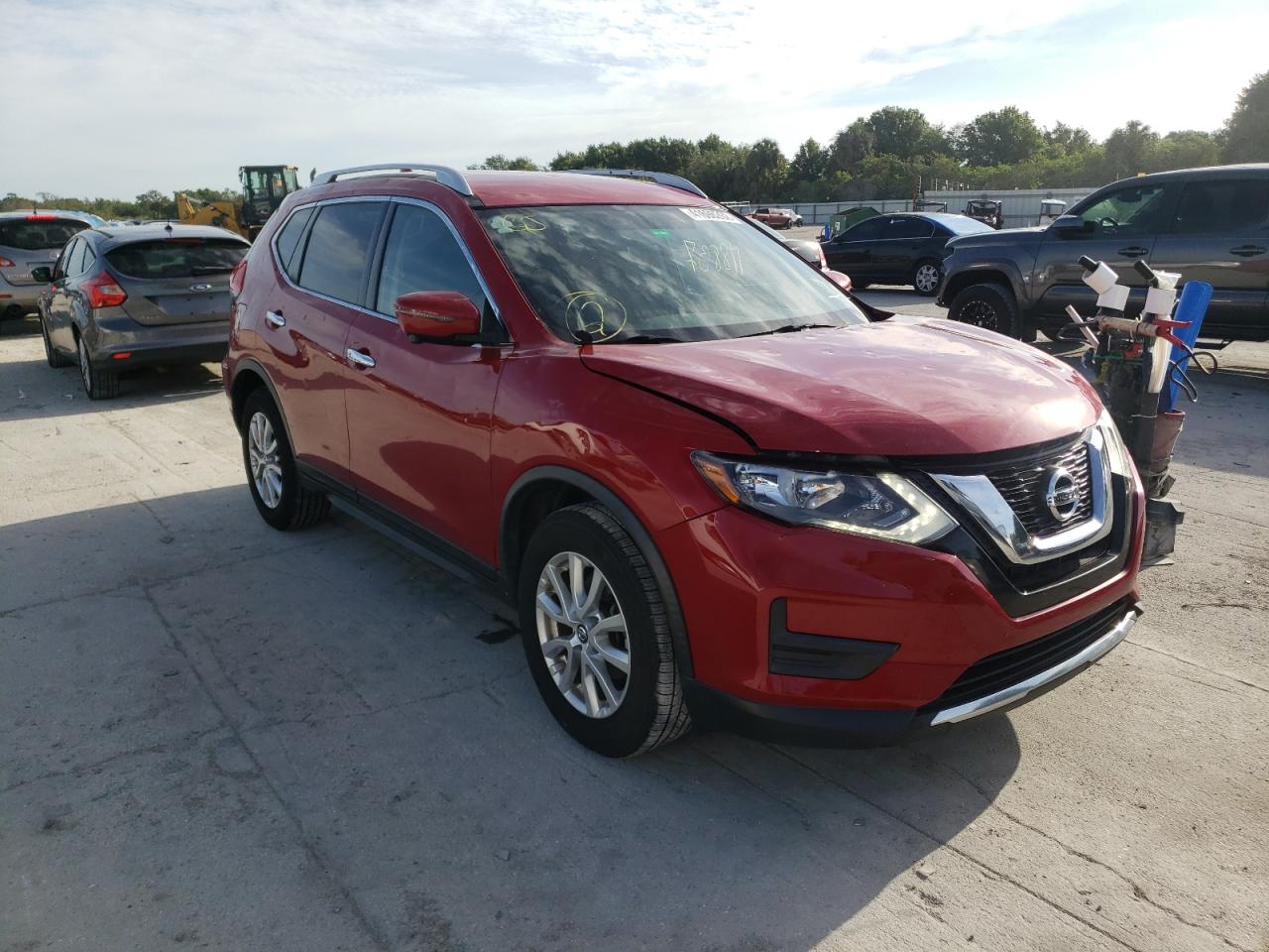 NISSAN ROGUE S 2017 with VIN JN8AT2MT4HW380288 - Photo from auction