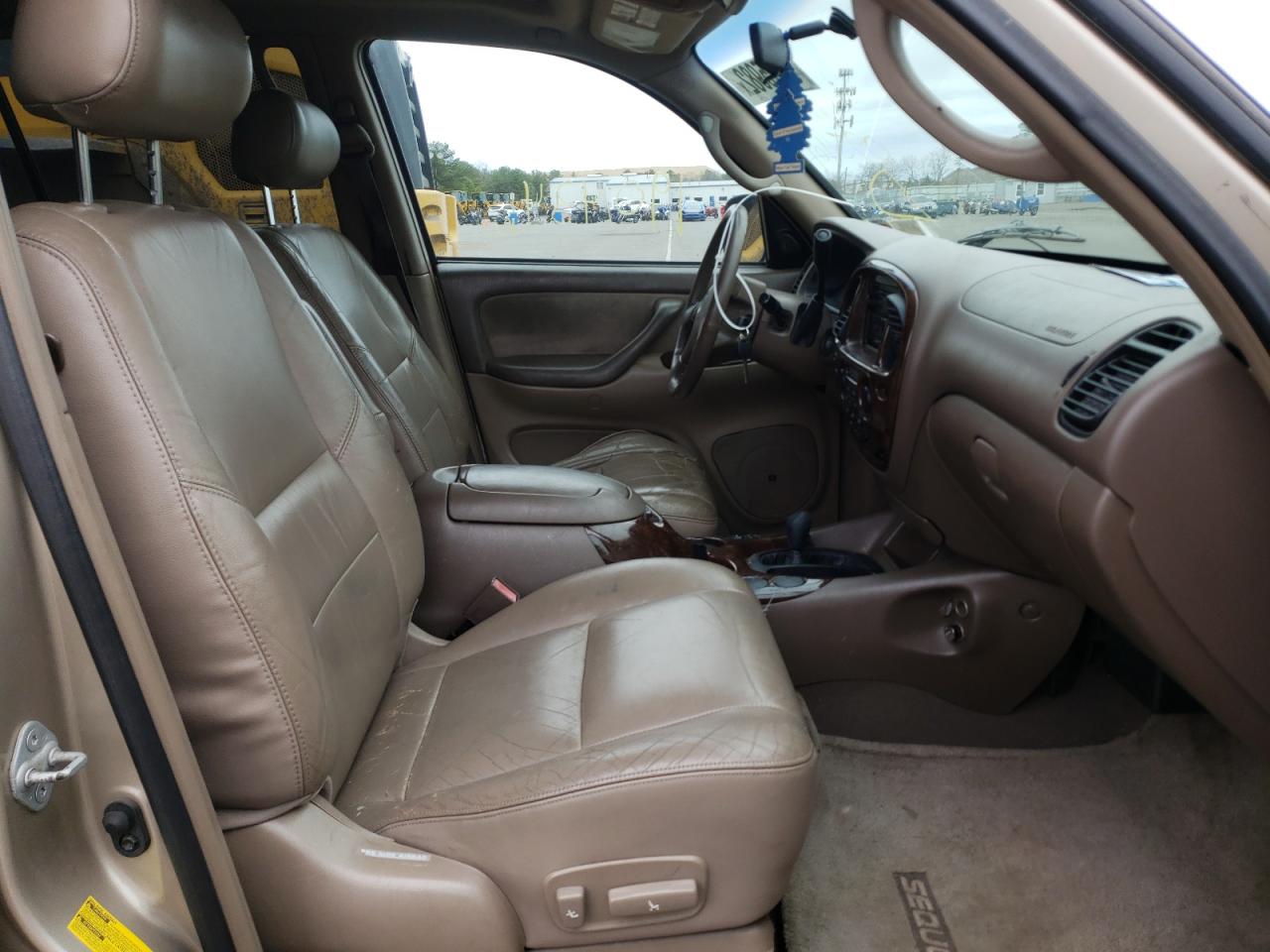 Photo 5 from auction – 2002 TOYOTA SEQUOIA with VIN 5TDBT44A42S095401
