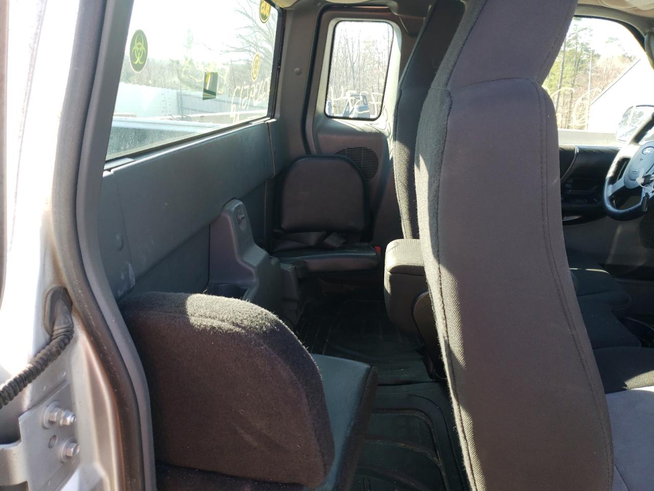 Photo 6 from auction – 2005 FORD RANGER SUP with VIN 1FTZR45E35PA74536